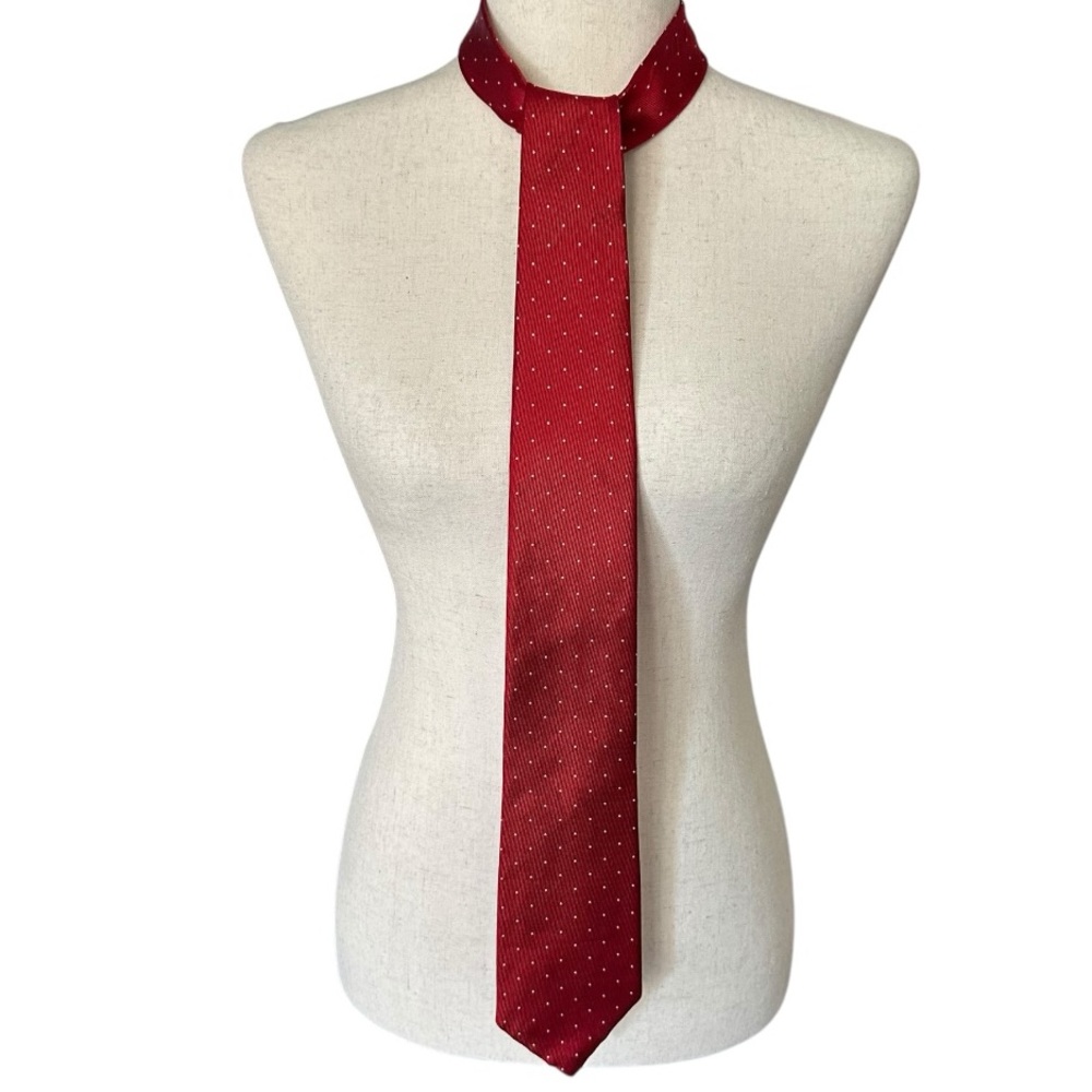 Vintage The Custom Shop Men's Red Silk Polka Dot power Tie Classic‎ 56” long.